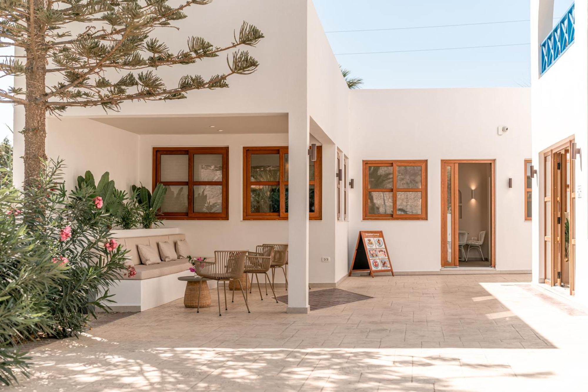 Margarenia Aparthotel Perissa  Exterior photo